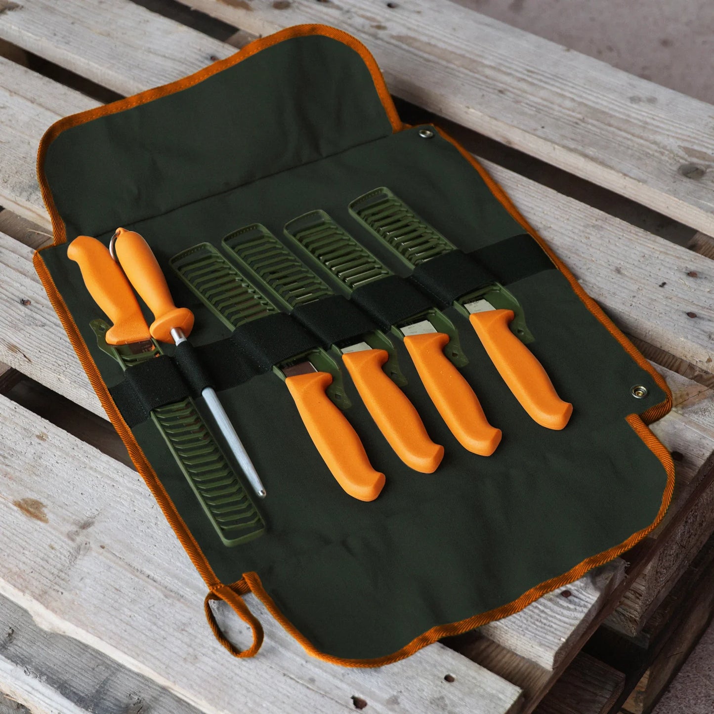 モーラナイフ ハンティング カーブド ボーニング(S)/ MORAKNIV HUNTING CURVED BONING (S)